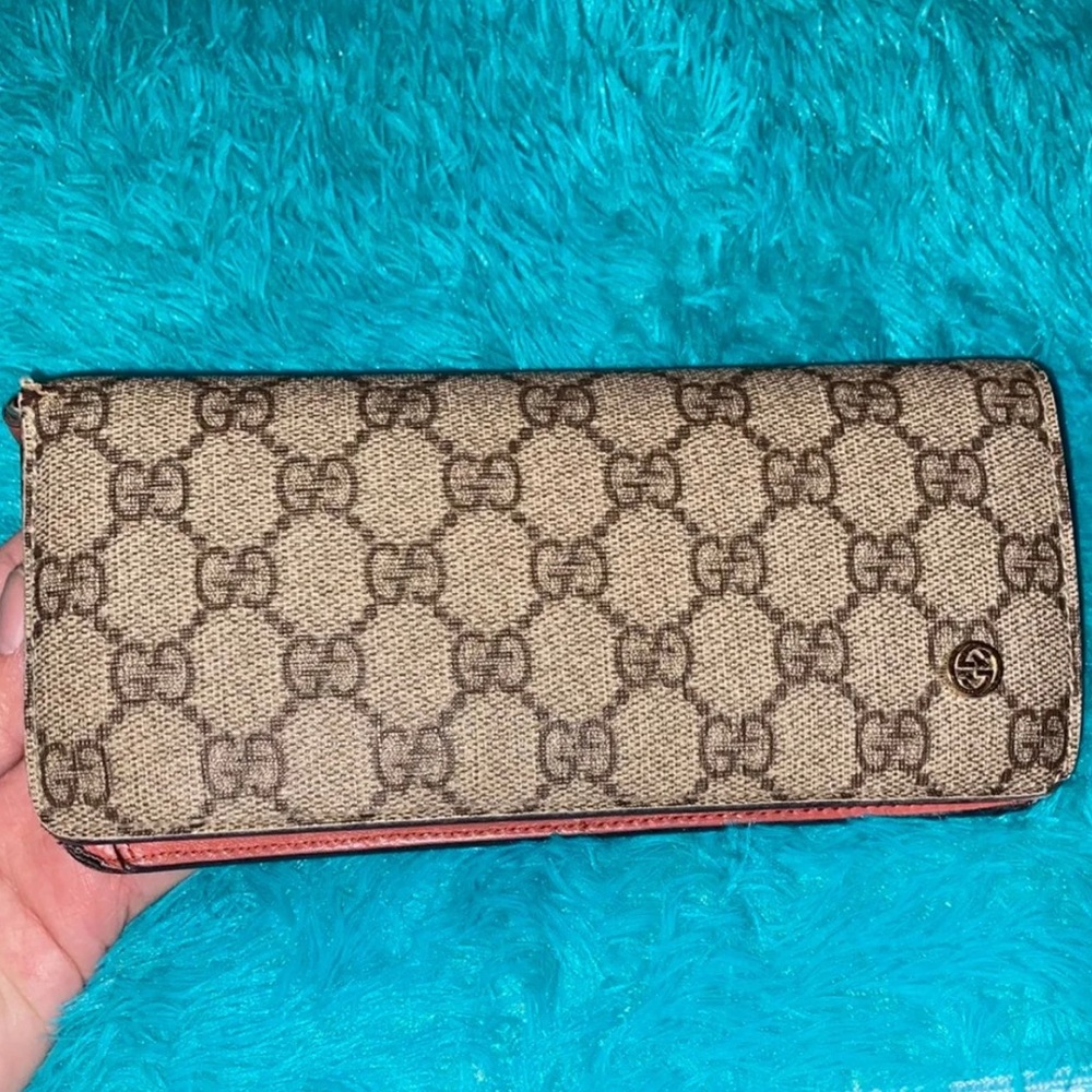 Gucci long wallet